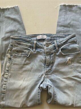 LOFT Light Blue Skinny Jeans Distressed Detail Women’s Size 0